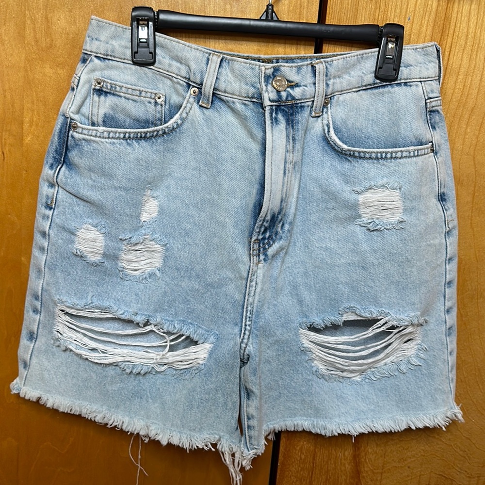 Forever 21 Distressed Jeans Shorts